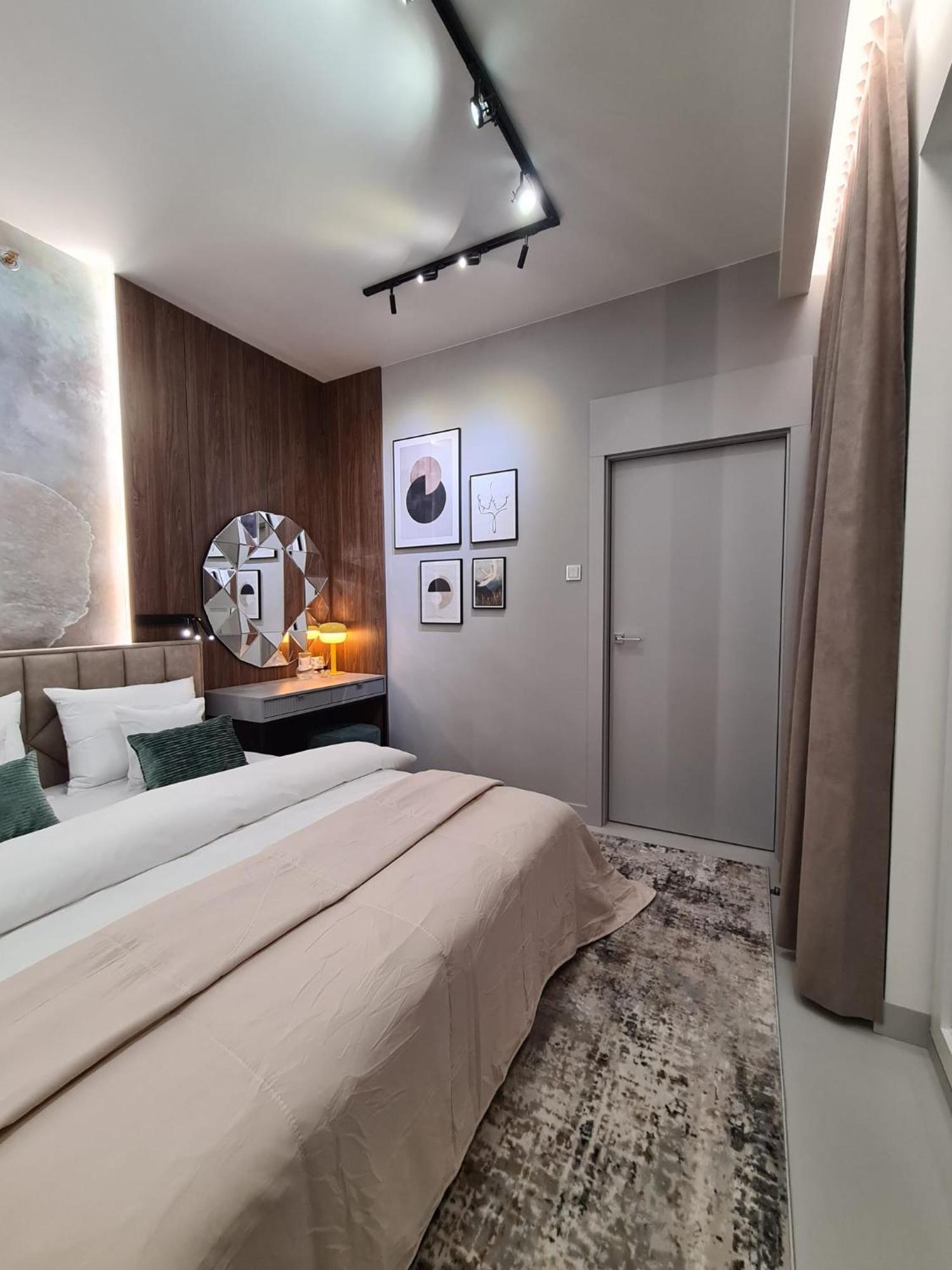 Luksusowy Bliska Wola Saba Apartment Warschau